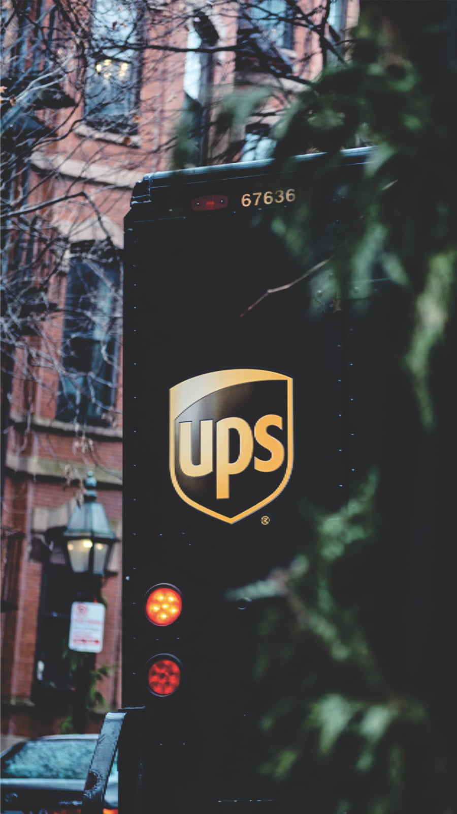 SIMONS-Services-UPS-BG